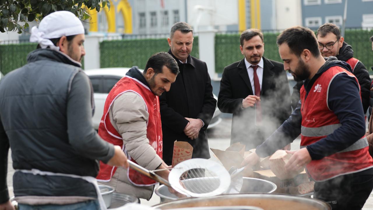 Akhisar'da Gülşah Durbay İçin Anlamlı Lokma Hayrı Düzenlendi