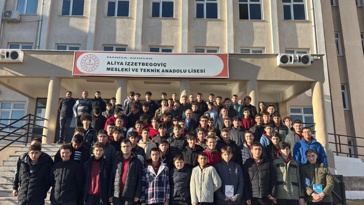 Burada Çocuklar Büyümez ki