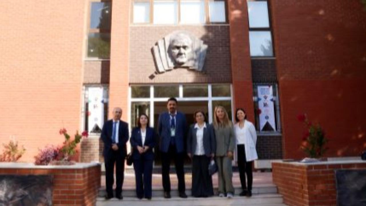 Ege Üniversitesi Türk Dünyasına Akademik Rehber Oluyor