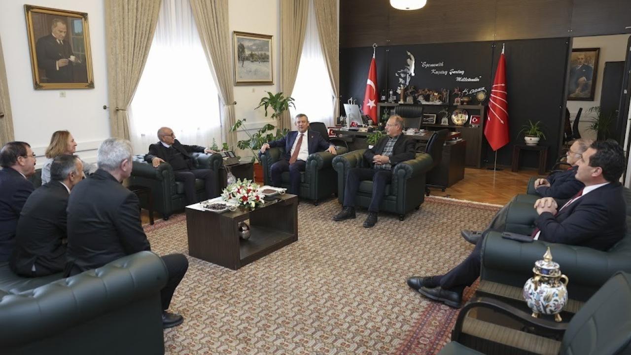 Emekliler Özgür Özel'e Teşekkür Etti