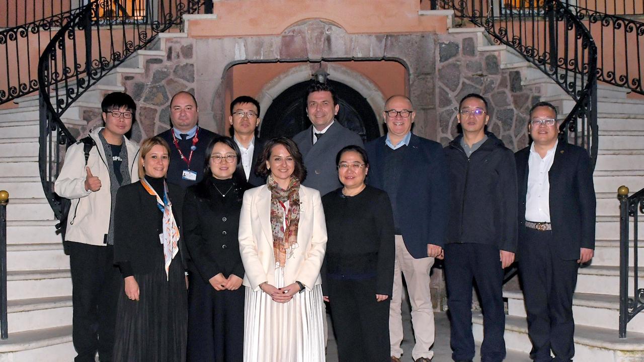 İzmir’den Çin’e Eğitim Köprüsü: İTK’da Kardeş Okul Zirvesi