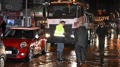 Manisa’da Sel Felaketi: Başkan Dutlulu Sahaya İndi