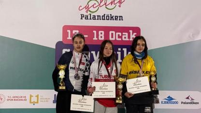 Manisalı sporculardan Snowbike Türkiye’de büyük başarı