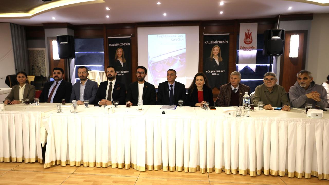 Şimşek: Gazetecilik Demokrasinin Temel Taşıdır