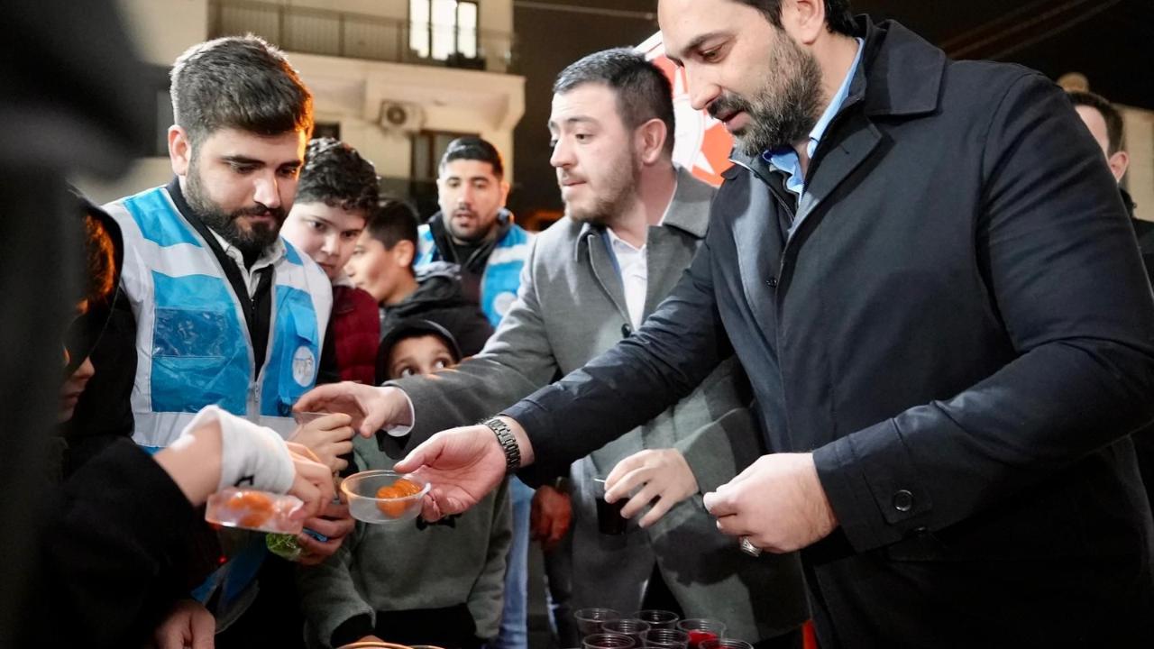 Arınç’tan Manisa’da Ramazan Mesaisi