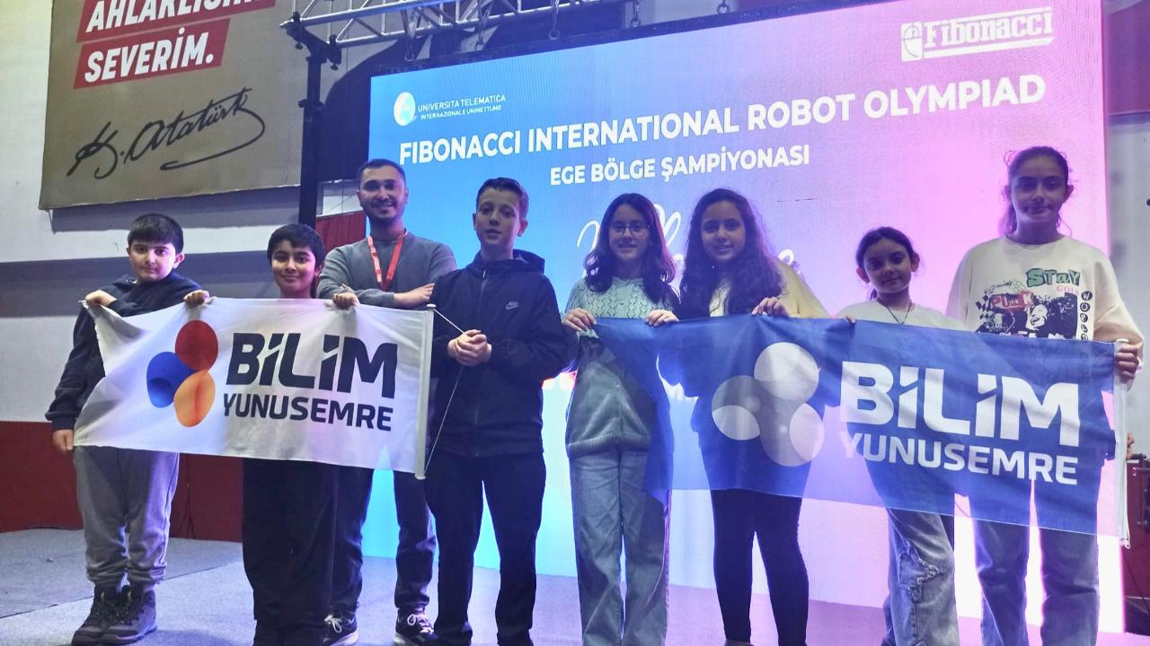 BİLİM YUNUSEMRE’DEN İZMİR’DE ÜÇ ÖDÜLLÜ BAŞARI