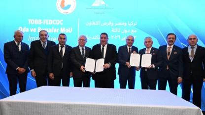 Manisa ve Akhisar İş Dünyasından Mısır Çıkartması