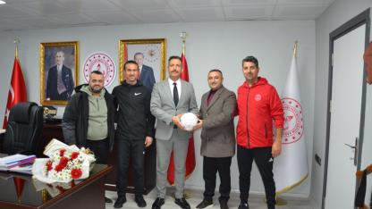 Manisa’da amatör kulüplerden Milli Eğitim’e ziyaret