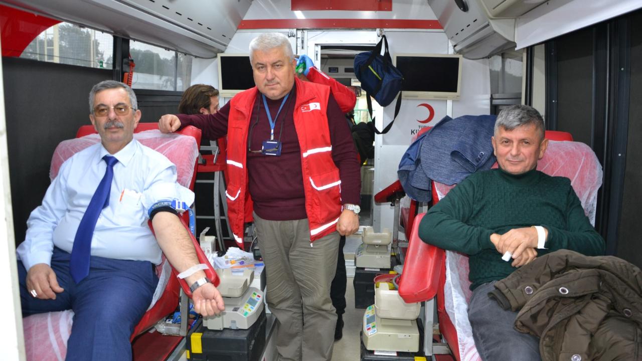 Manisa’da esnaf odalarından ortak kan bağışı kampanyası