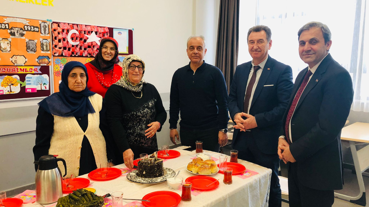 Şehzadeler’de Azmin Zaferi: 78 Yaşında Okuma Yazma Öğrendiler