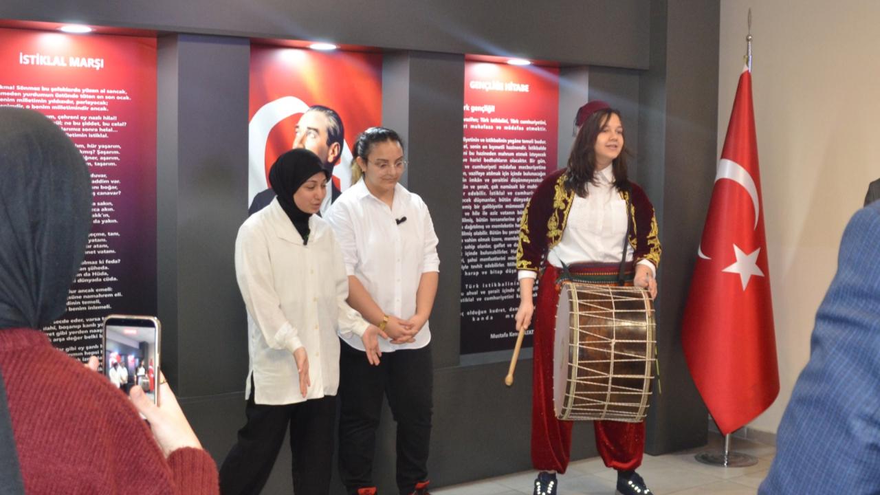 Şehzadeler’de Ramazan Ruhu Tarihi Sokakla Yeniden Canlandı