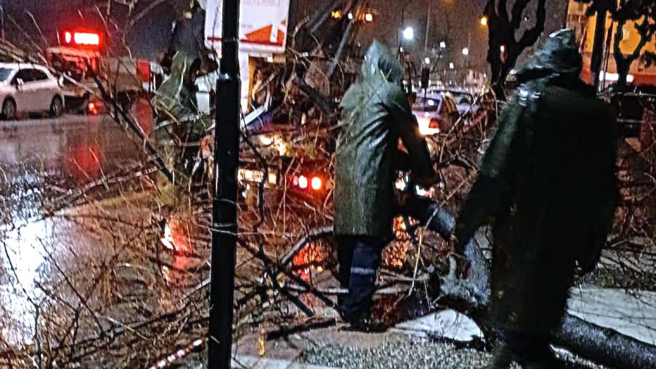 Şehzadeler’de Sağanak Seferberliği: Ekipler Gece Boyu Sahadaydı