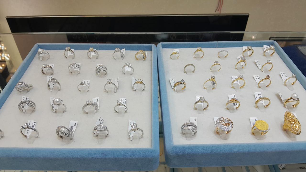 Sevgililer Günü Hareketliliği: Tektaş ve Kolye Gözde