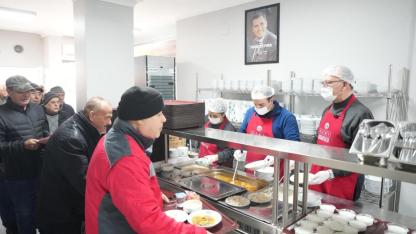 Turgutlu Kent Lokantasında Berat Kandili İkramı