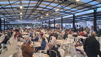 Akhisar Mobilyacı Esnafından Dev İftar: Birlik Mesajı Verildi