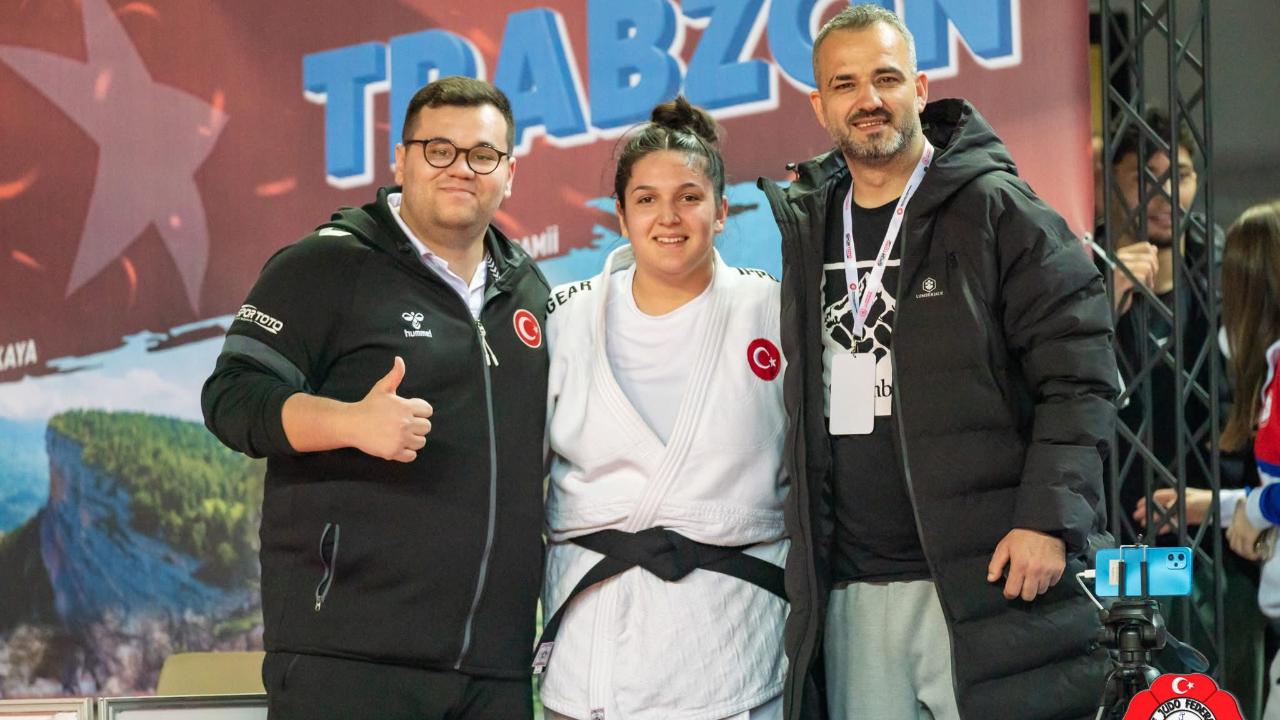 Başlık: Yunusemreli Judoculardan Trabzon'da Çifte Madalya