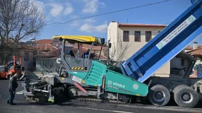 Büyükşehir’den Kula’da Ulaşım Konforu için 8 Bin Tonluk Asfalt Çalışması