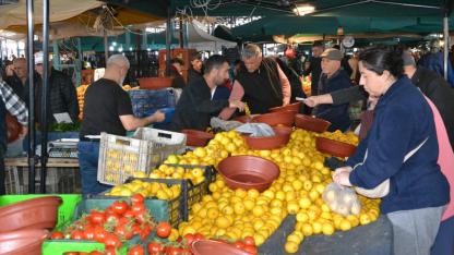 Manisa Pazarı’nda Fiyatlar Cep Yakıyor