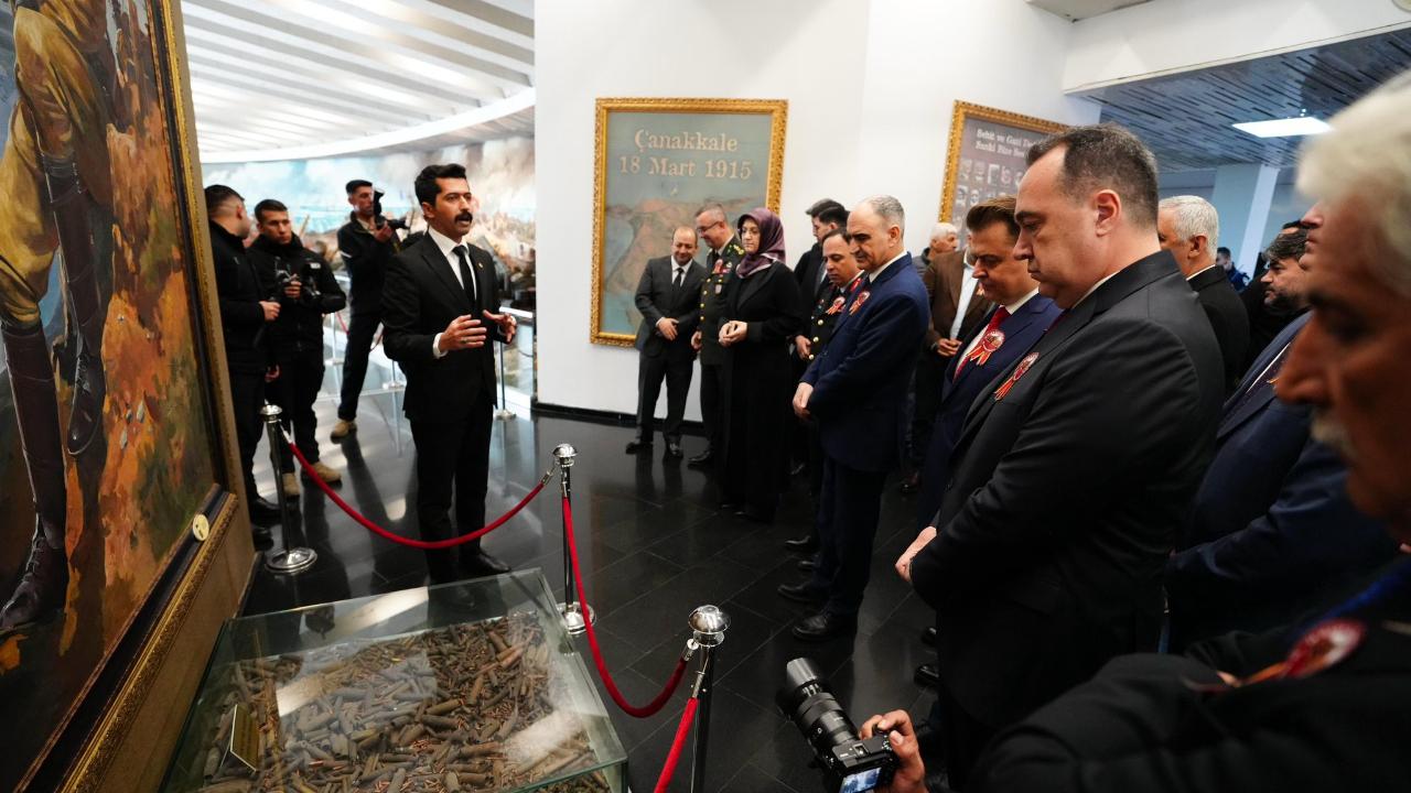 Manisa'da 18 Mart Şehitleri Anma Günü'nde Duygusal Tören