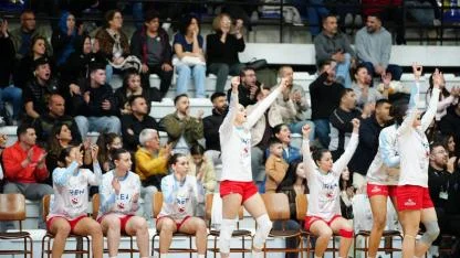 Manisa’nın Tek Kadın Basketbol Takımı Zirve Takibini Sürdürüyor