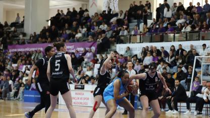 Turgutlu’da Sahadan ve Tribünlerden Tek Ses: “Kadına Şiddete Hayır”