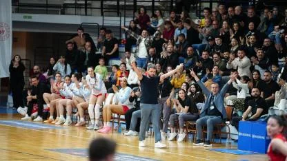 Turgutlu'nun Perileri Pota Altında Durdurulamıyor