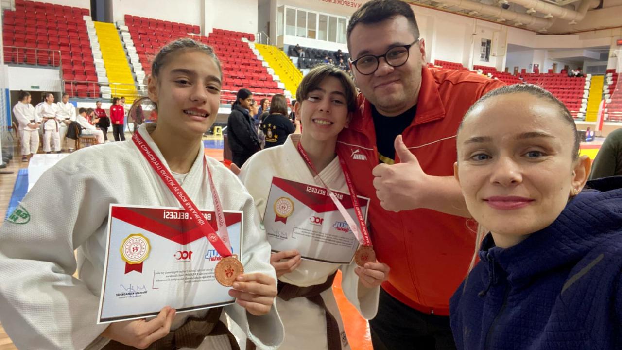 Yunusemre Belediyesporlu Judocular Türkiye'yi Salladı