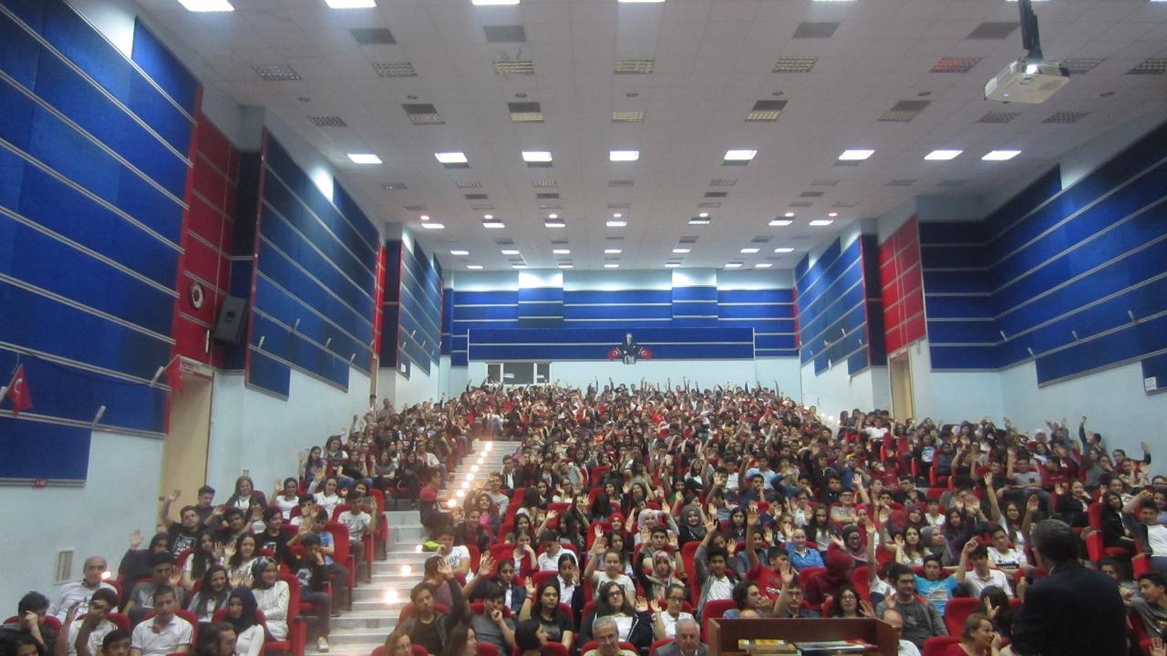 “Kimin Oğlu- Kızı Nazlı Yetiştirilirse, Sonunda Sıkıntı Çekmek Anne- Babaya Mukadderdir. “( Kutadgu Silig)