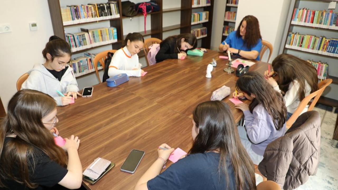 Küçük Filozoflar Şehzadeler’de Buluştu