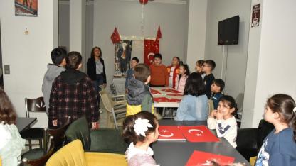 Kuyualan’da 23 Nisan’a Balonlu Kutlama