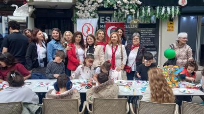 Manisa’da Kadınlardan 23 Nisan’a Anlamlı Etkinlik