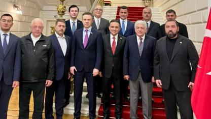 Murat Baybatur’dan Moskova Çıkartması