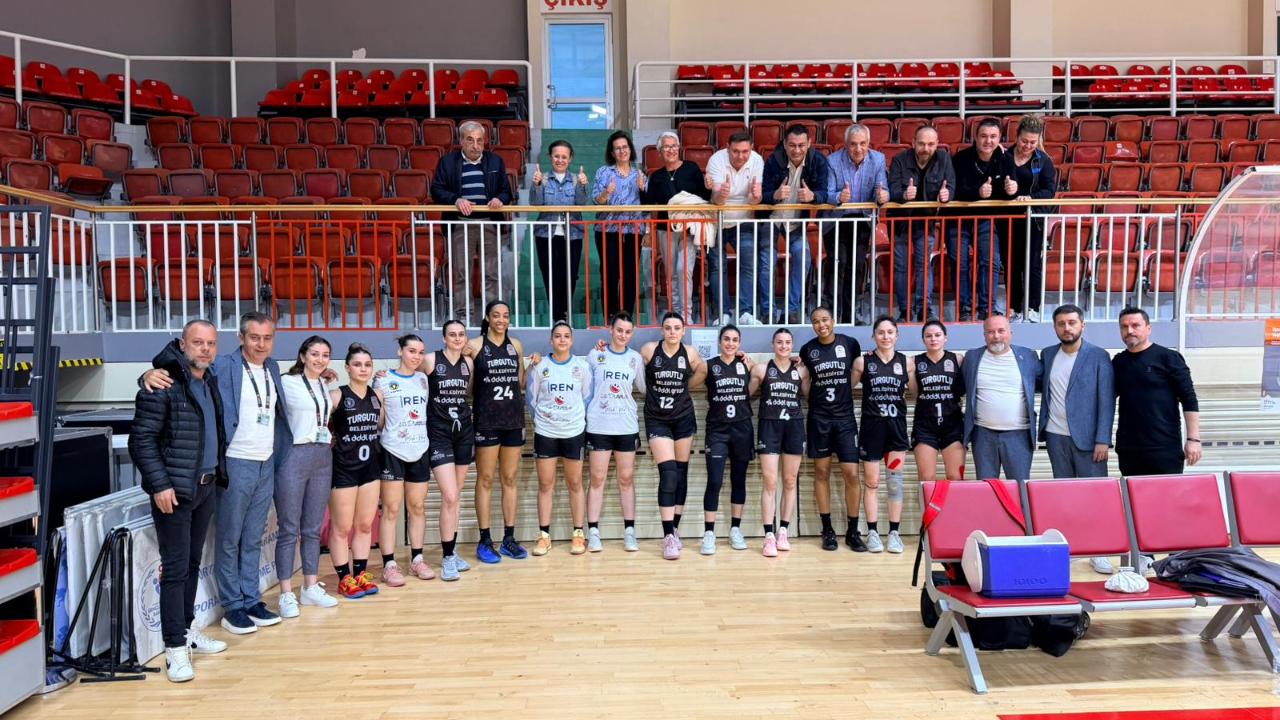 Turgutlu’nun Perileri Uzatmada Yarı Final Biletini Kaptı