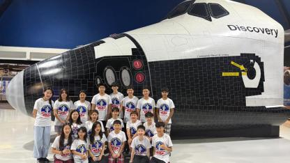 Vietnamlı Öğrenciler Uzay Tutkusu İçin 8 Bin Kilometre Yol Kat Etti