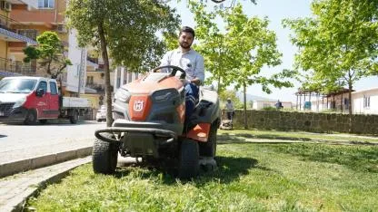 Yunusemre’de Yaz Hazırlığı: Park ve Bahçelerde Hummalı Çalışma