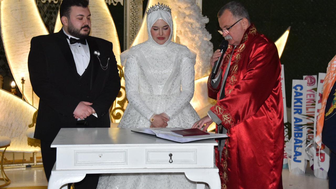 Manisa Protokolü Şafak ve Bodur Düğününde