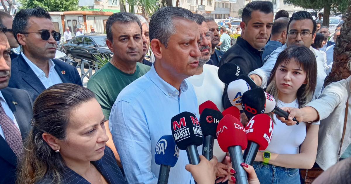 Özgür Özel: “Ferdi Başkan Tüm Türkiye’nin Gönlünü Fethetti”