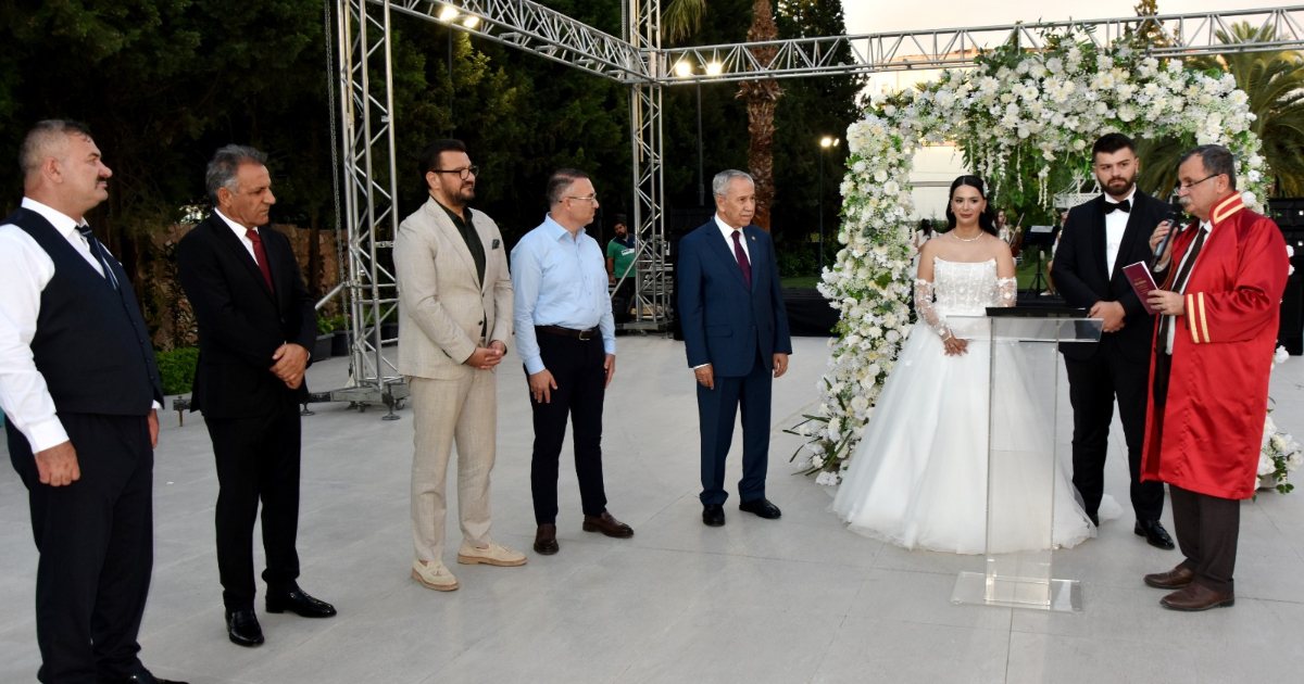 Hazal Taşkan ile Zafer Erdoğan Dünyaevine Girdi