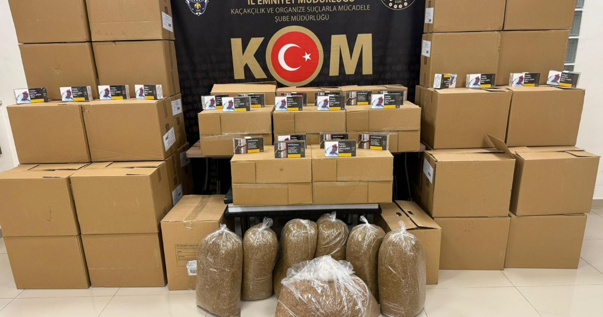 Manisa ve Turgutlu'da Kaçakçılık Operasyonu: Yüklü Miktarda Kaçak Ürün Ele Geçirildi