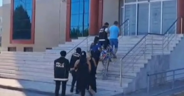 Akhisar’da Uyuşturucu Operasyonu: 3 Kişi Tutuklandı
