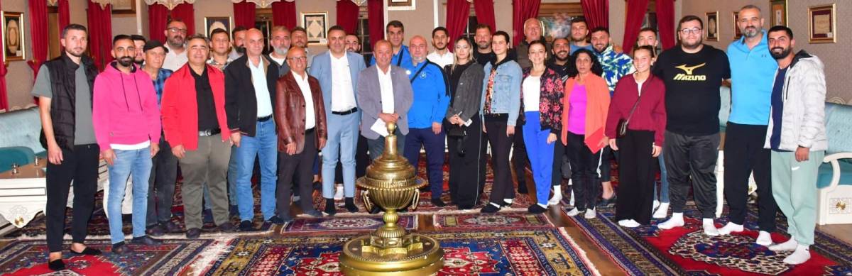 Yunusemre’de Sporun Geleceği İçin Ortak Akıl Buluşması