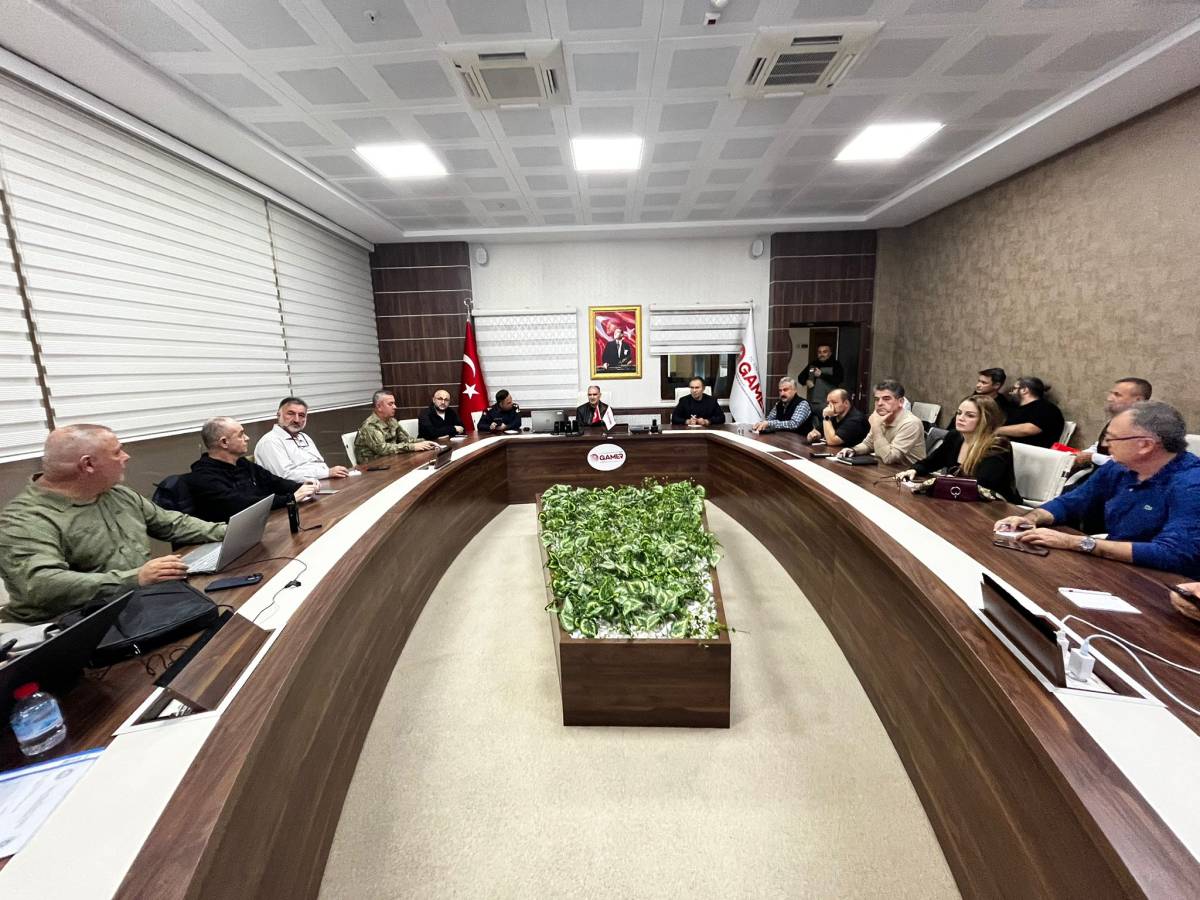 Manisa’da korkutan sarsıntı: 6,1 büyüklüğünde deprem