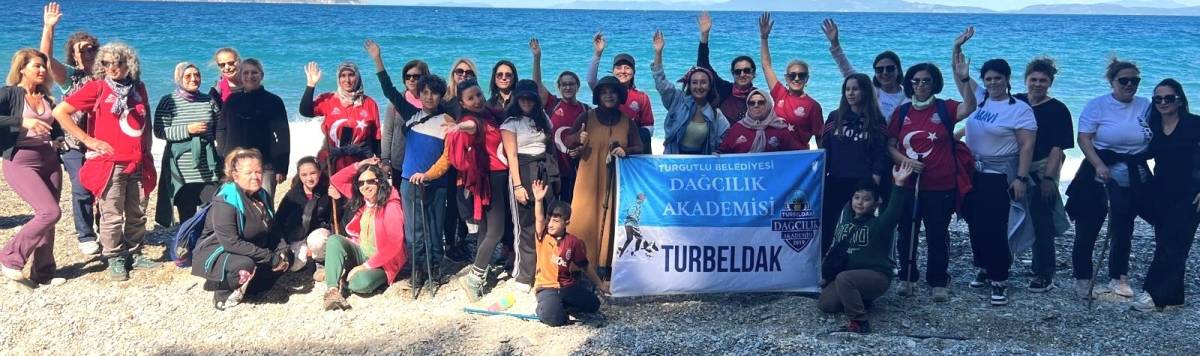TURBELDAK Sezonun İkinci Yürüyüşünde Kuşadası’ndaydı