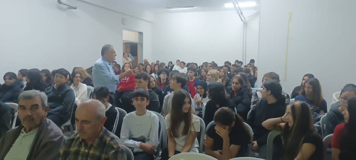 Bütün Canlılar Ölü Gıdalarla Yaşıyorlar