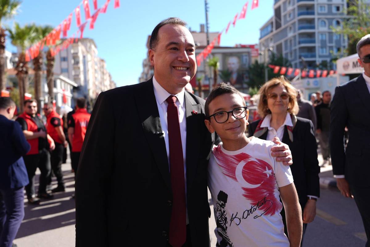 Cumhuriyet’in 102’nci Yılı Manisa’da Coşkuyla Kutlandı