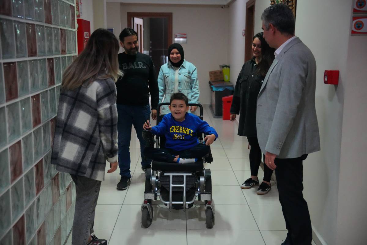 Başkan Sercan Okur’dan Şenol Berk’e anlamlı sürpriz