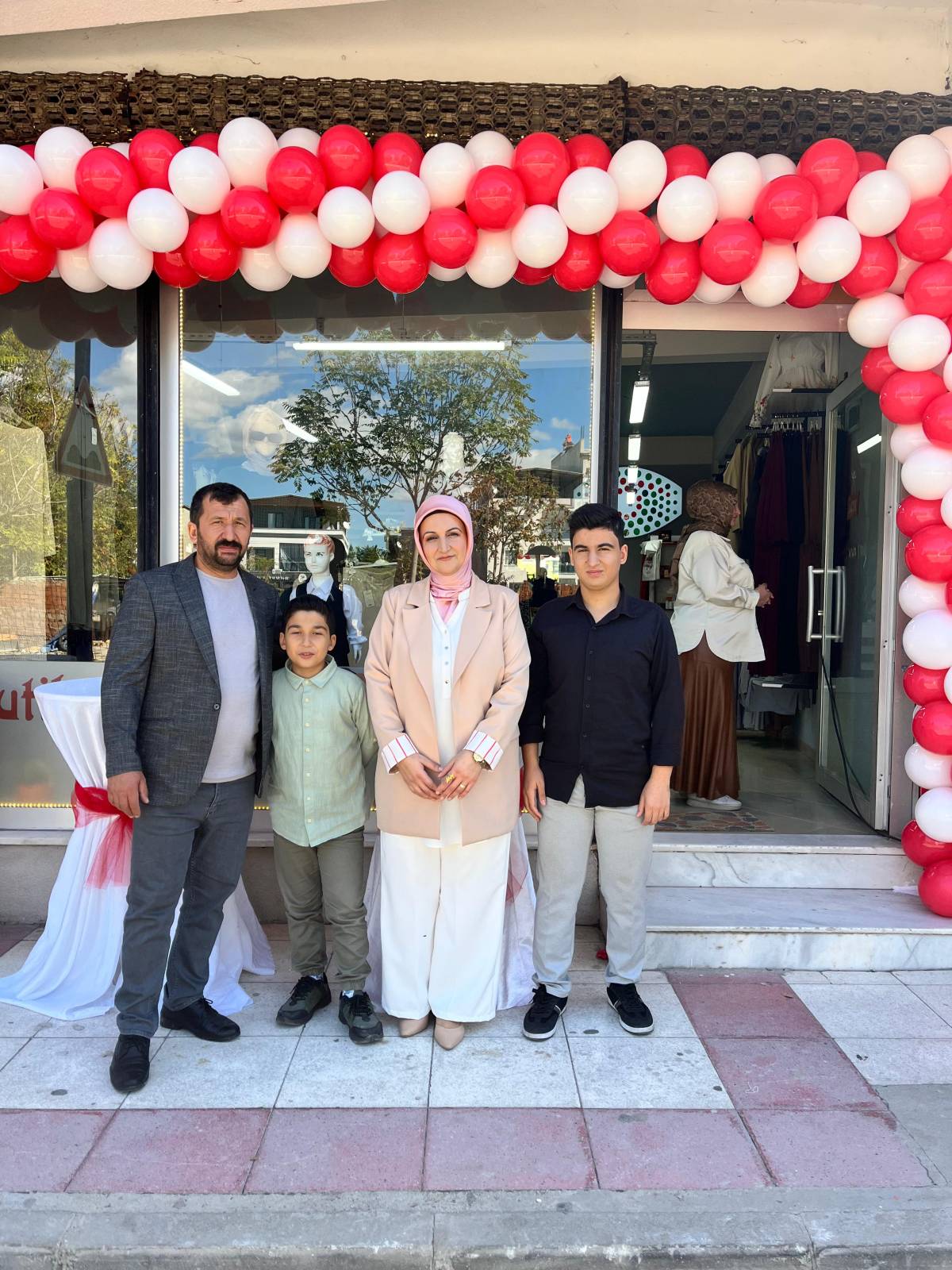 Emine Butik, Manisa’da Görkemli Bir Törenle Açıldı