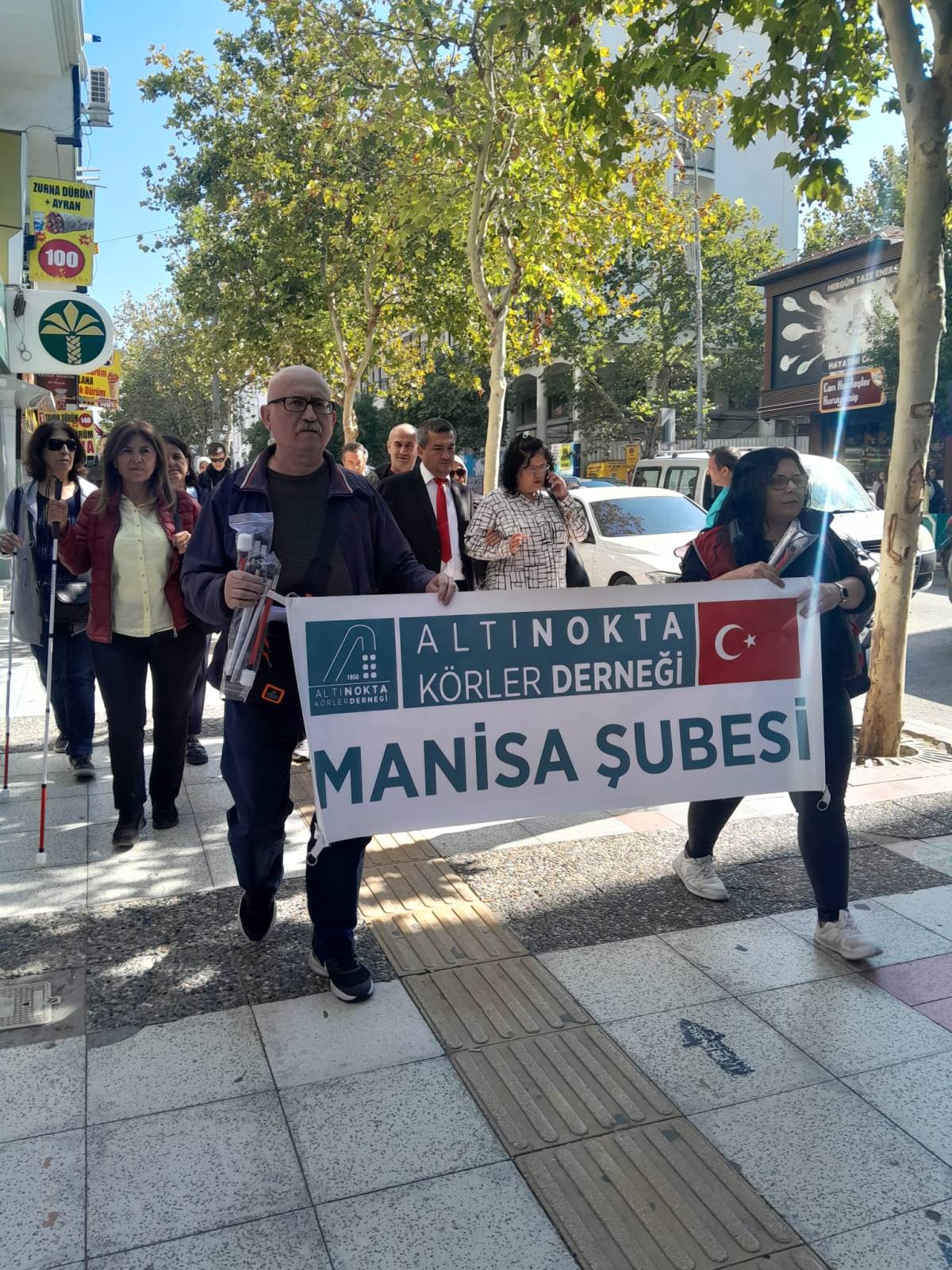 15 Ekim Dünya Beyaz Baston Güvenlik Günü; Bağımsızlığımızın Sembolü, Empatinin Çağrısı