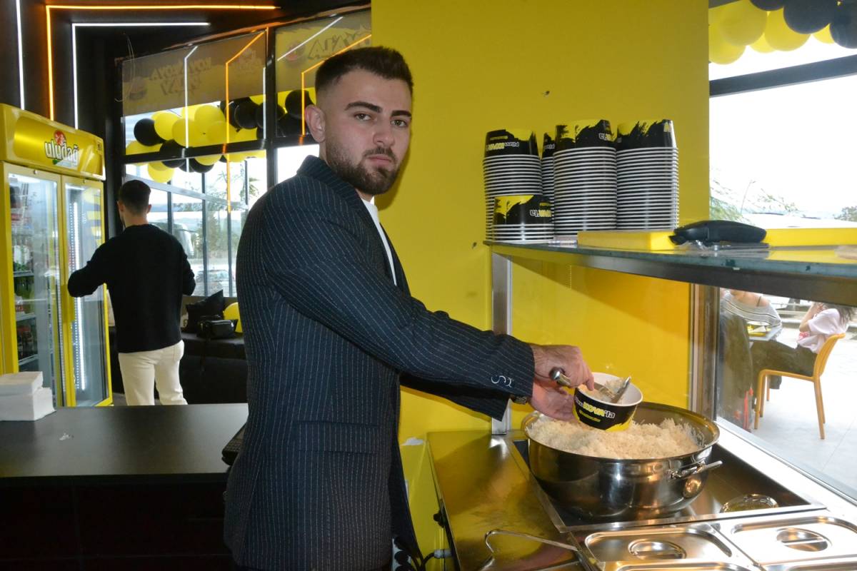 Genç Girişimci Manisa’da “Kova Kova Pilav”ın İkinci Şubesini Açtı