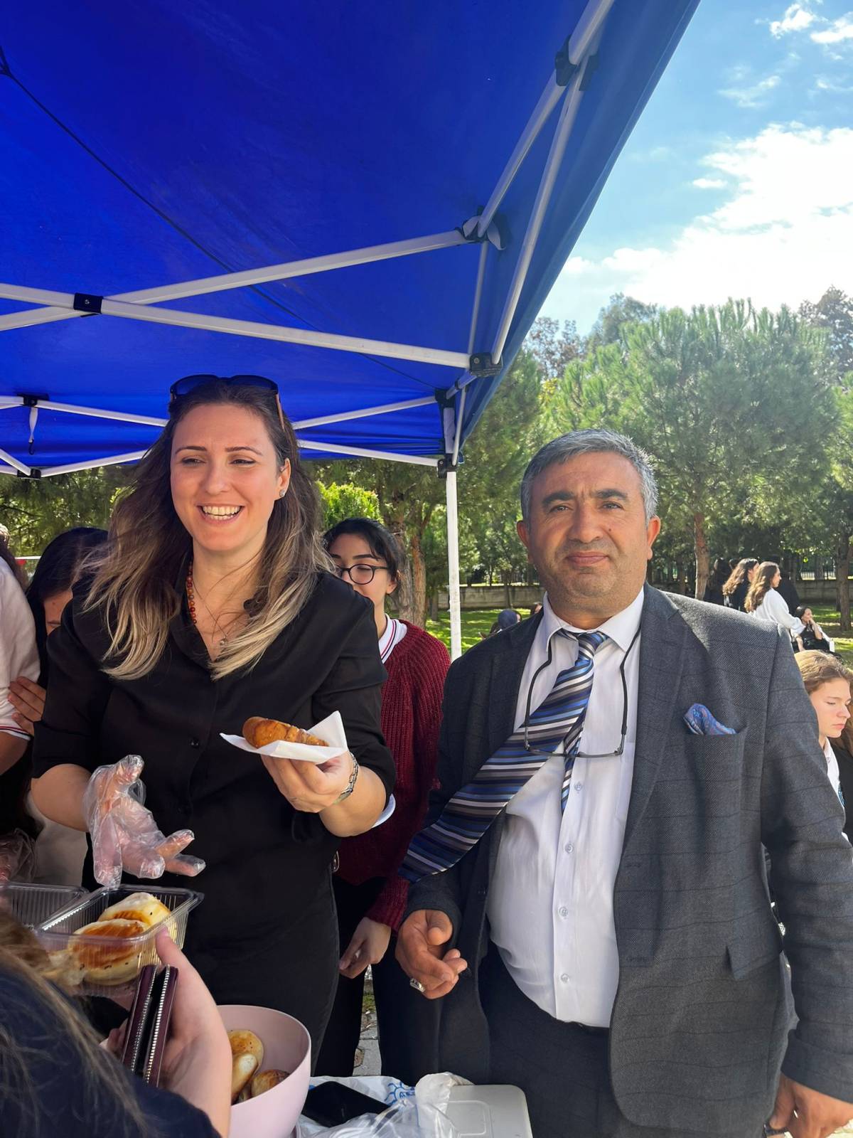 Yunusemre’de Gazze İçin Kermes Düzenlendi